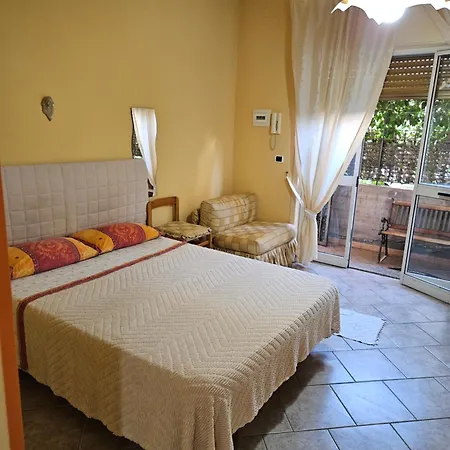 Tiziana Apartment Giardini Naxos Exterior photo